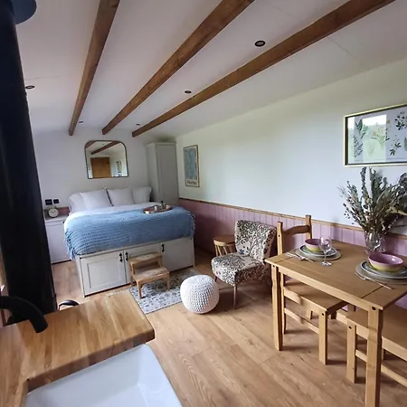 Luxury Retreat Near - Adults Only