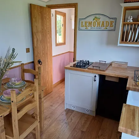 Luxury Retreat Near - Adults Only Hotel