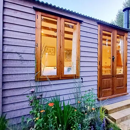Luxury Retreat Near - Adults Only 3*