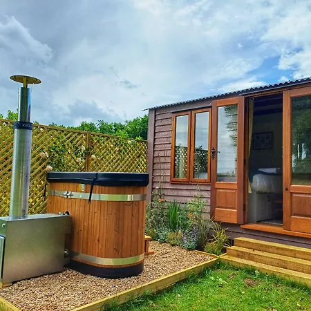 Luxury Retreat Near - Adults Only 3*